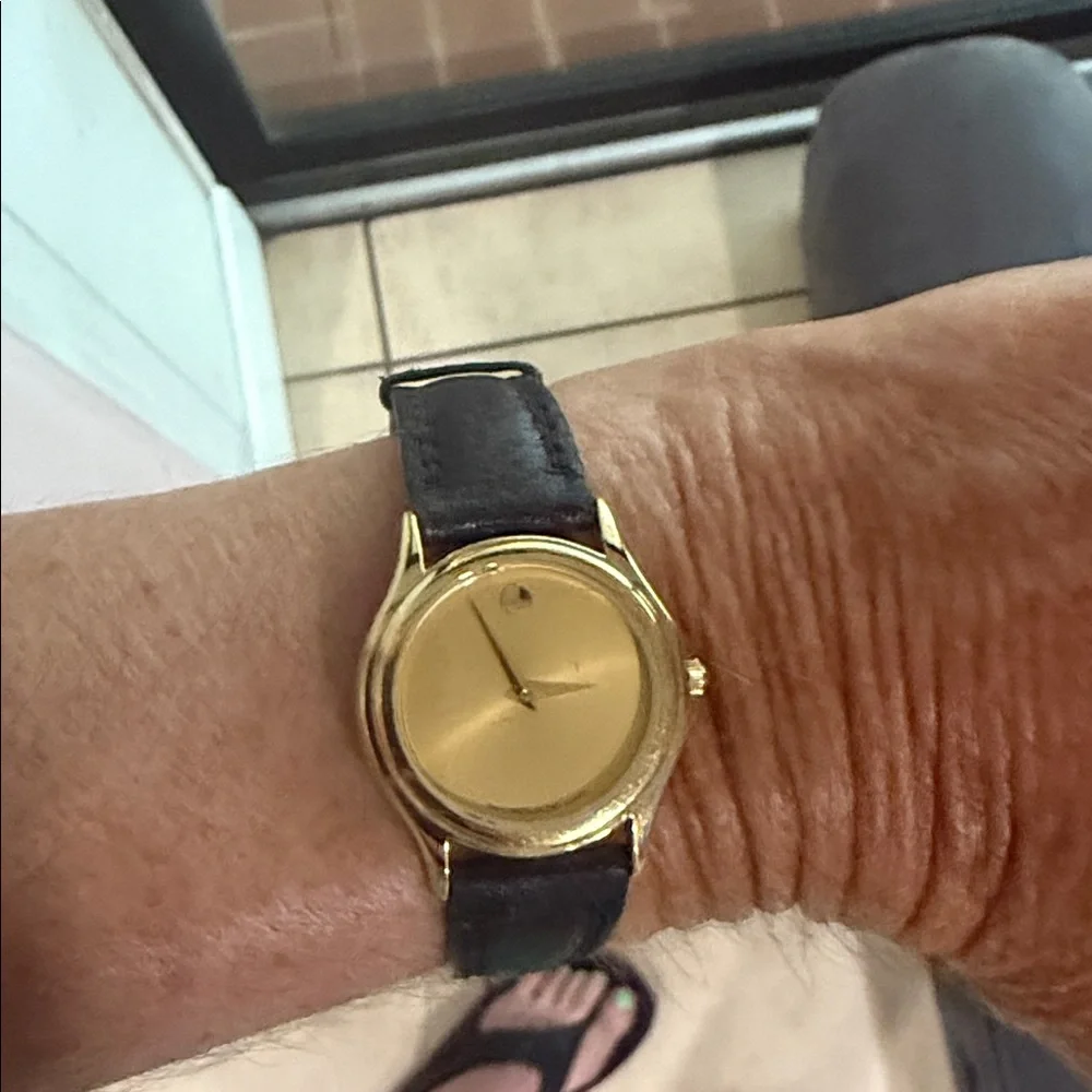 Authentic Women’s Vintage Movado Museum watch Gold face quartz crystal movement